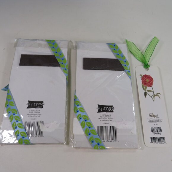 Bee & Butterfly (2) Note Pad w Magnets & Plastic Bookmark stationary shop list - Picture 2 of 11